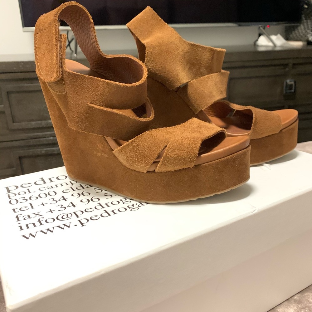 Pedro García Tan Wedge Heel (size 39)